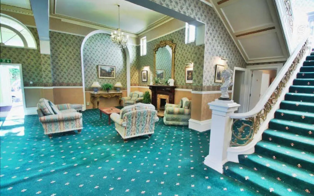 Marquis Hotel