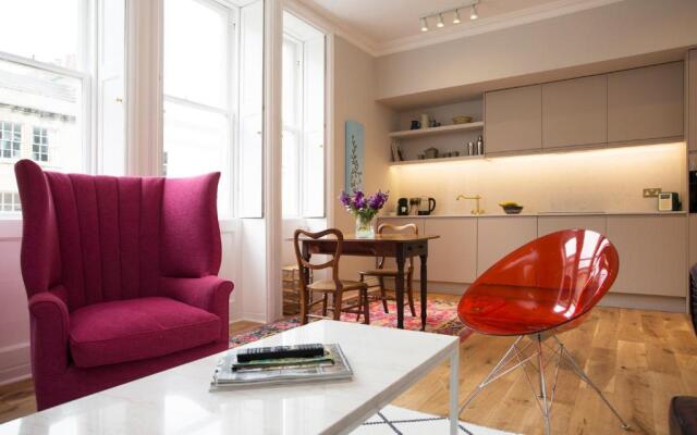 1 Bed Georgian Apartment in Bath City Centre