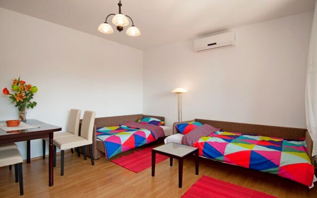 House Mirella