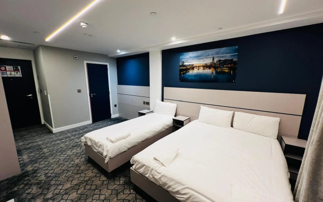 Ilford Grand Hotel