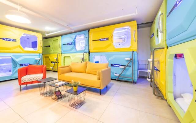 Capsule Inn