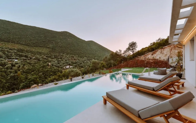 Theros Villas With Private Pool