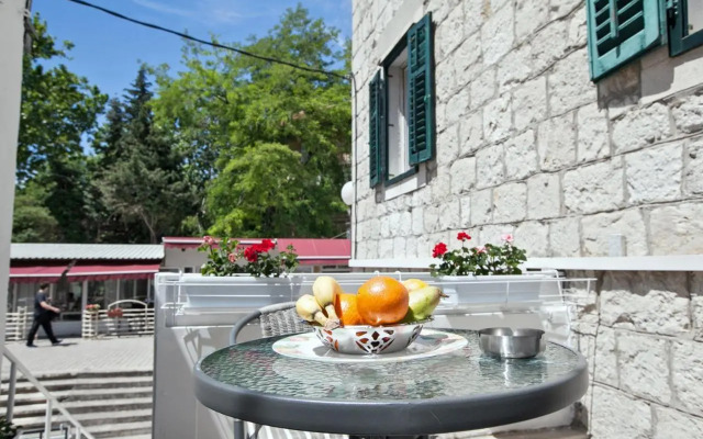 The Garden Rooms & Suites