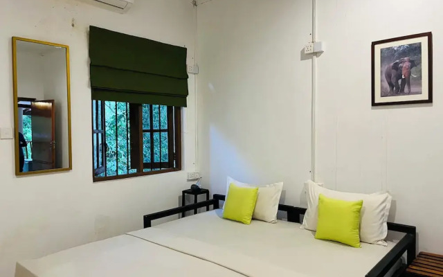 Funky Leopard Safari Lodge Bordering Yala National Park - Hostel