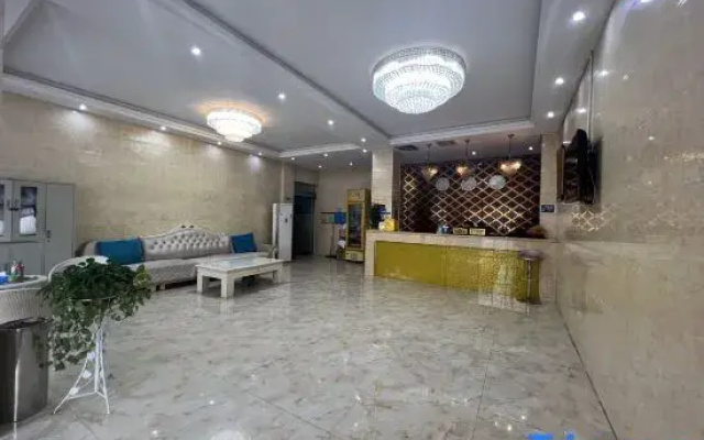 Xinyang Yuebanwan Holiday Theme Hotel