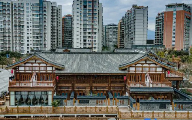 Xichang Qianxun Tangji SCHOLARS Hotel
