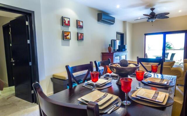 El Faro Oceanfront Apartments