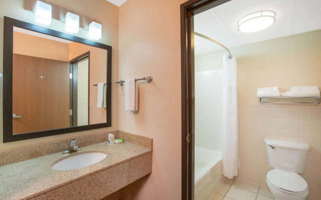 AmericInn by Wyndham Muscatine