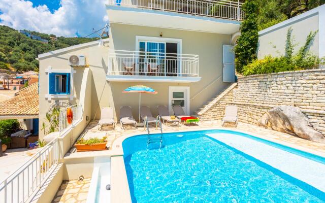 Villa Thalassa Large Private Pool Walk to Beach Sea Views A C Wifi Car Not Required - 920