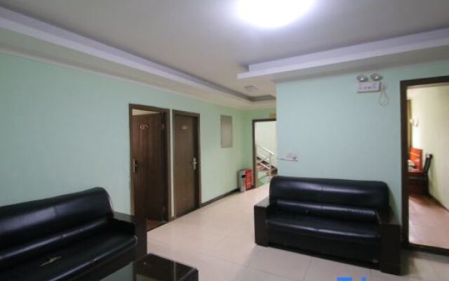 Jiangyang Business Hotel (Shanghai Shuangyang Road)