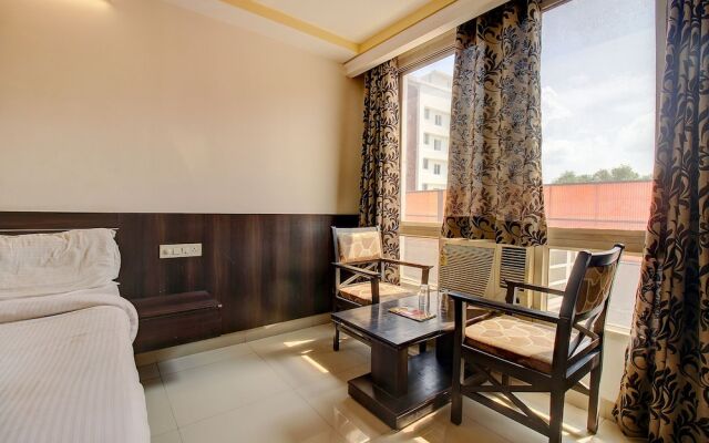 Fabhotel Ps Grand