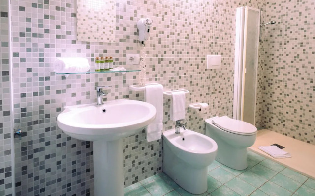 Hotel with swimming pool in Arbus