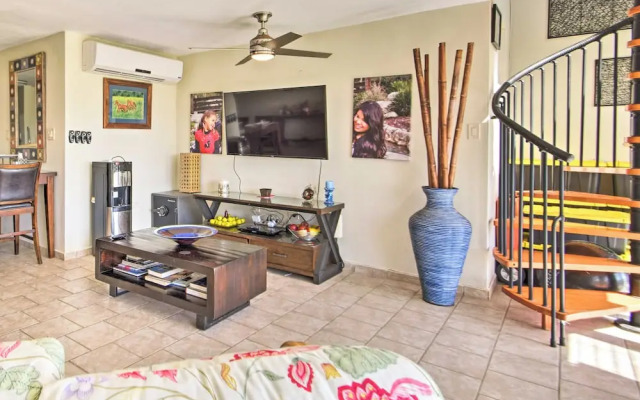 Loiza Condo w/ Rooftop Patio - Walk to Beach!