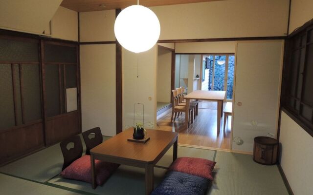 Kenroku House