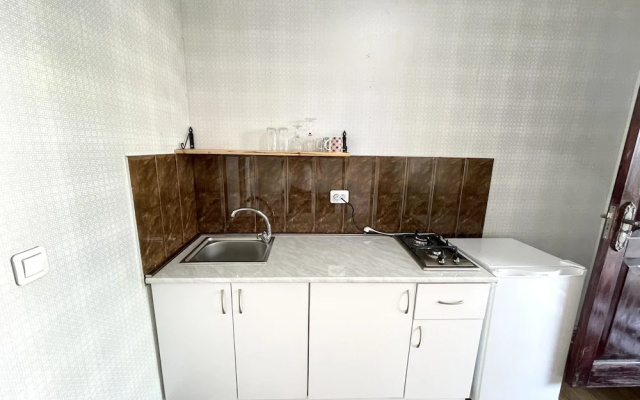 Grayhouse Elia Apartment