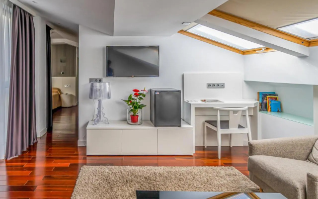 Hotel Apolonia