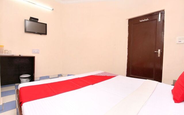 OYO 19473 Rr Residency
