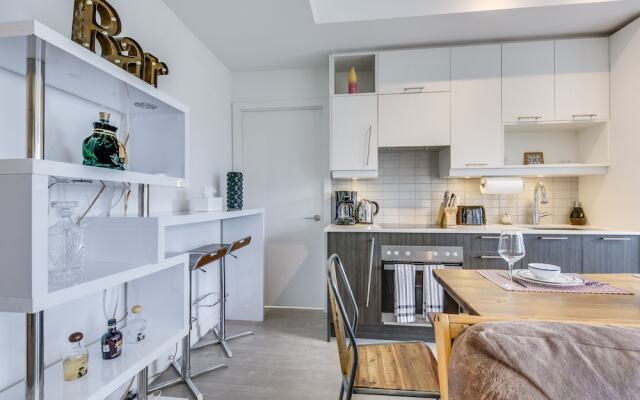 Amazing 1BR Luxury Condo Sleeps 3