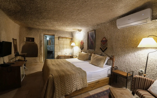 Tekkaya Cave Hotel