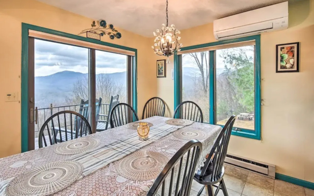 Burnsville Home w/ Deck & Panoramic Mountain Views - фото 3
