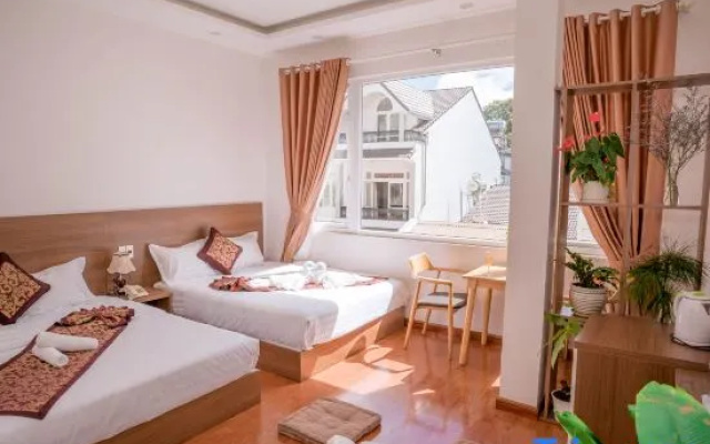 Sky House Hotel