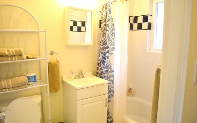 Sunny Westlake Suites by Metro