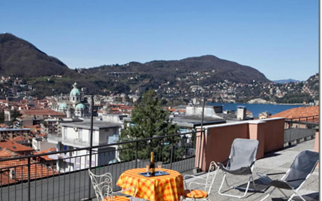 Silky House with Private Parking