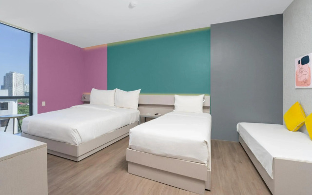 Yello Hotel Cebu powered by Cocotel
