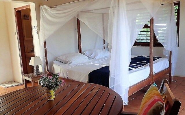 Two Bays Beach Villa Apartment and Studios