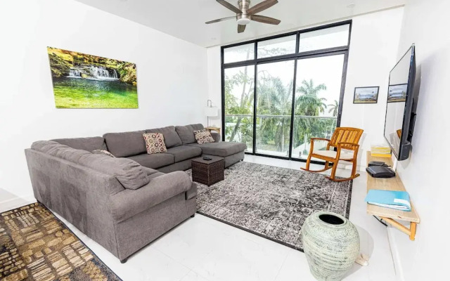 Paradise Bay Great View Luxury 2BR Condo
