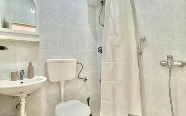 B&M Holiday Rooms