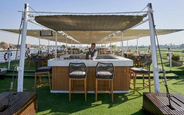 Mövenpick MS Royal Lotus