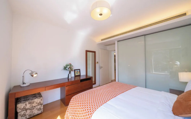 Tyms Cozy 2BR 1BA Apt Near Metro