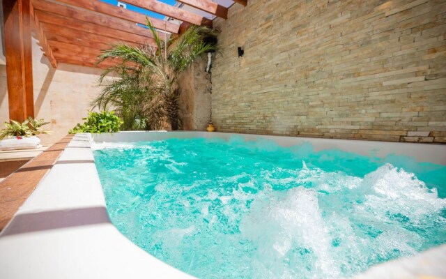 Room-cozy 1bd With Common Jacuzzi