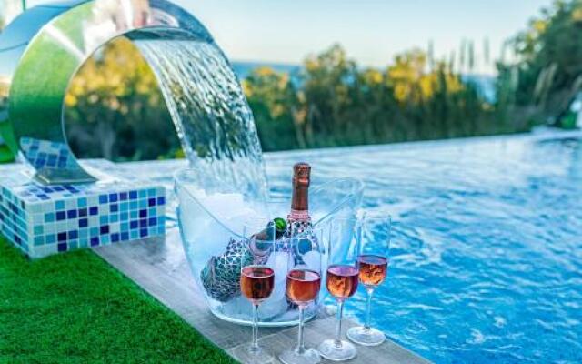 N&A Benalmádena Stunning 2bdr Villa with Sea Views