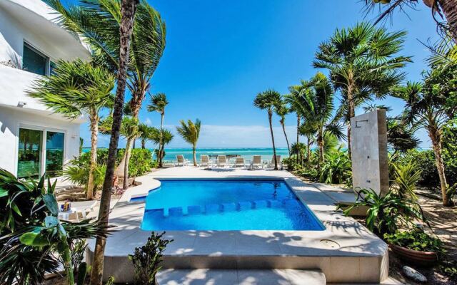 Villa Mar Azul by PRP