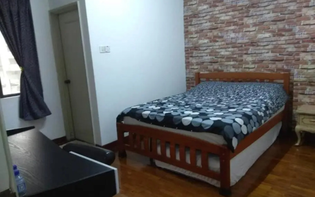 Comfy house comfy bedding for sleepers – Guest Rooms – Seri Kembangan