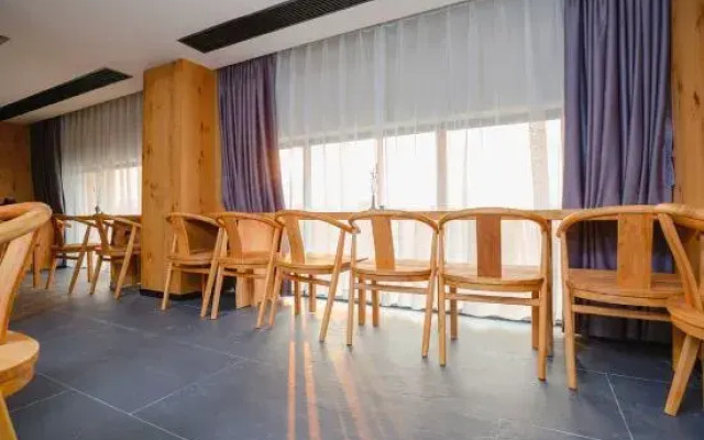 Mando Hotel