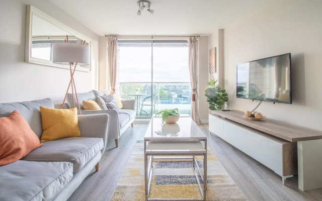 Luxury Riverview City Centre Apartment