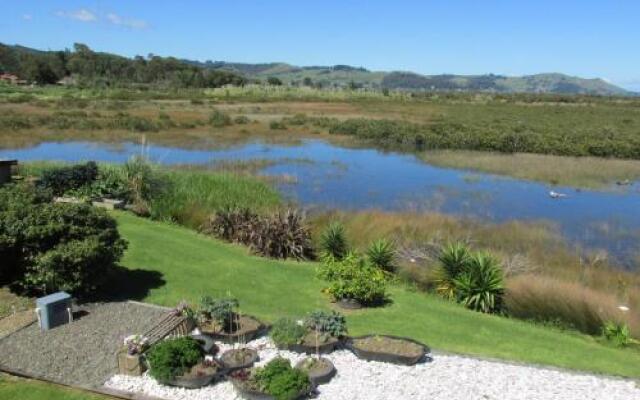 Mangrove Manor Bed & Breakfast