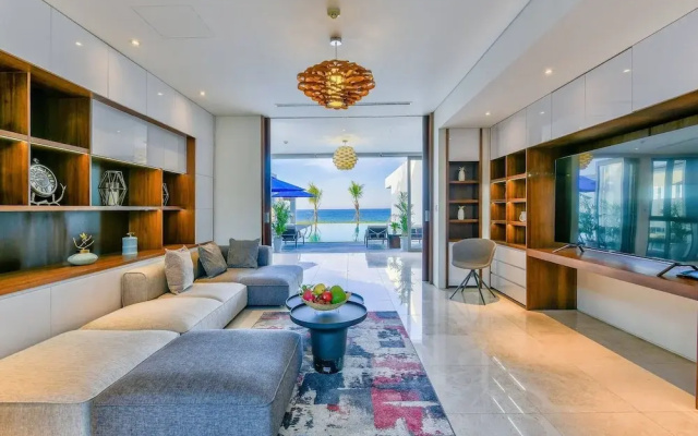 Stunning Beachfront 6br Villa W Largest Pool