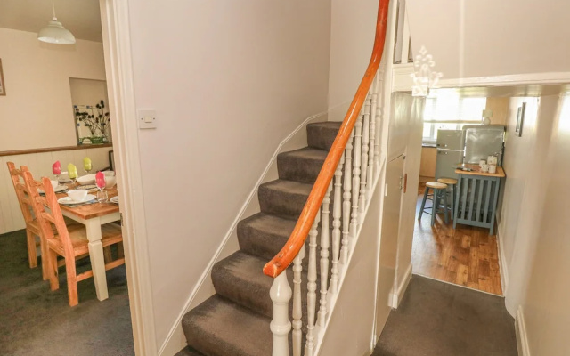 Farnborough Cottage