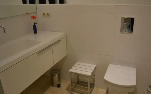 Very Central, Seabeach Closeby, Private Terrace, Free Wifi