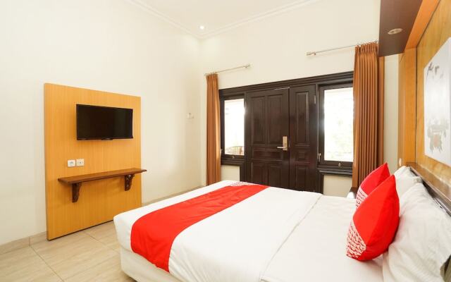 Avila Ketapan Rame Hotel