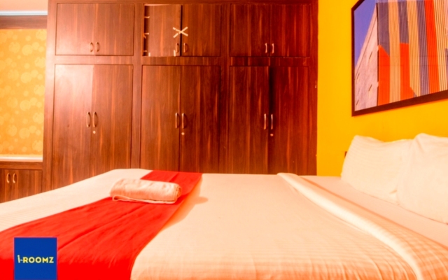 iROOMZ HOTEL PEACEFUL STAY VILLA