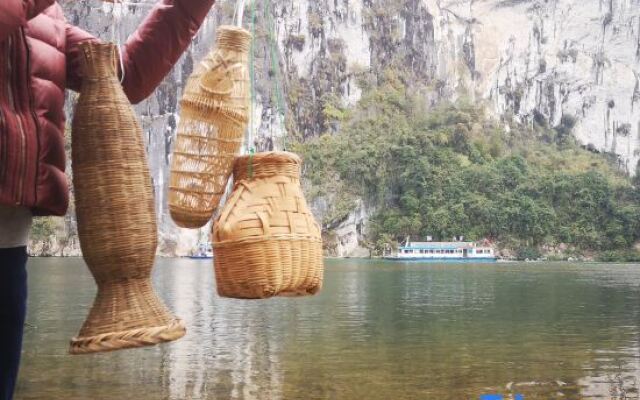 Yangshuo Xingping Li River Inn