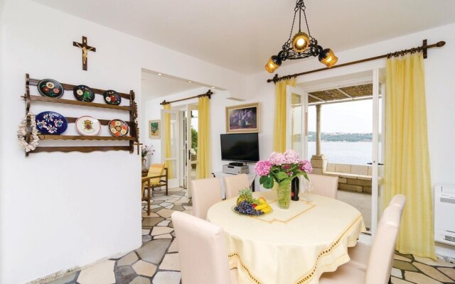 Stunning Home in Dubrovnik With Wifi and 2 Bedrooms