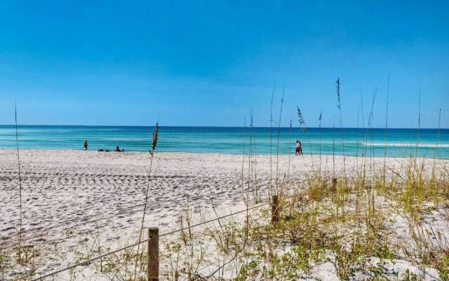 Barefoot Beach Retreat 3 Bedroom Apartment