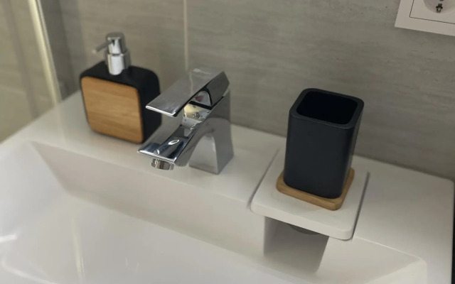 Апартаменты на улице Академика Книповича 27