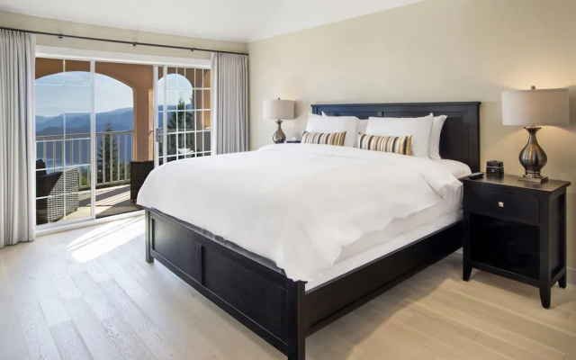 Villa Eyrie Resort